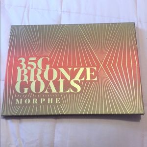 35G bronze goals morphe eyeshadow palette